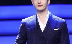 娱乐吃瓜黄晓明,娱乐圈的“吃瓜”达人，揭秘明星背后的故事