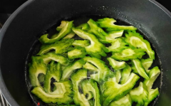 娱乐吃瓜不长肉,揭秘不长肉的快乐生活